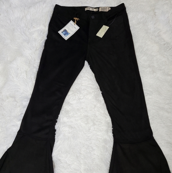 NWT!! INDIGO REIN BLACK VELVET SMOOTH MEDIUM RISE FUT & FLARE BELL BOTTOMS! - Picture 3 of 16